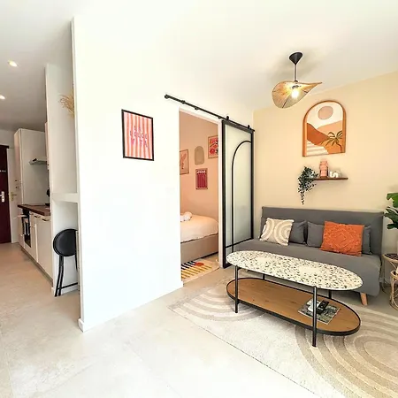 Boheme-chic A Giens, Plages A Pied Апартаменты *